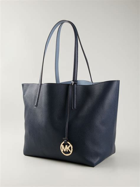 michael kors izzy large reversible leather tote|Michael Kors Izzy Totes .